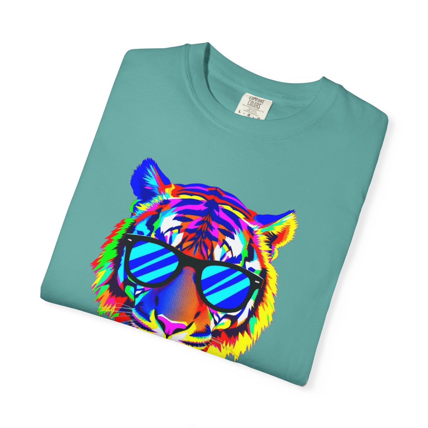 Vibrant Tiger Graphic T-Shirt - Unisex, Cool & Colorful Design