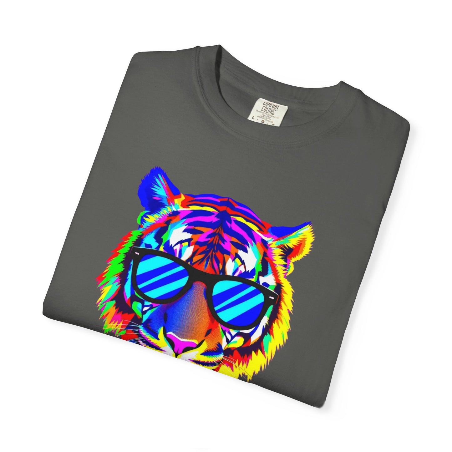 Vibrant Tiger Graphic T-Shirt - Unisex, Cool & Colorful Design