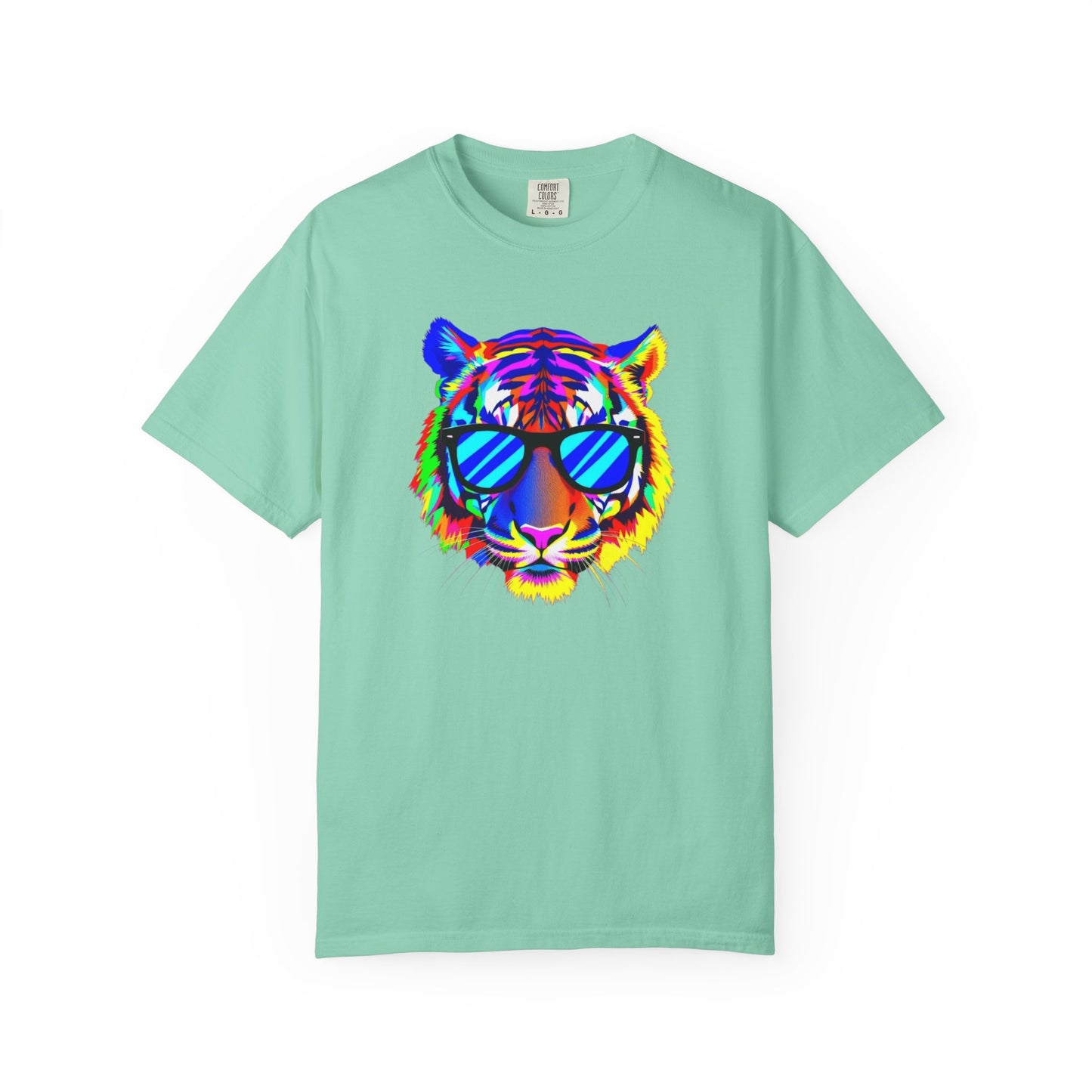 Vibrant Tiger Graphic T-Shirt - Unisex, Cool & Colorful Design