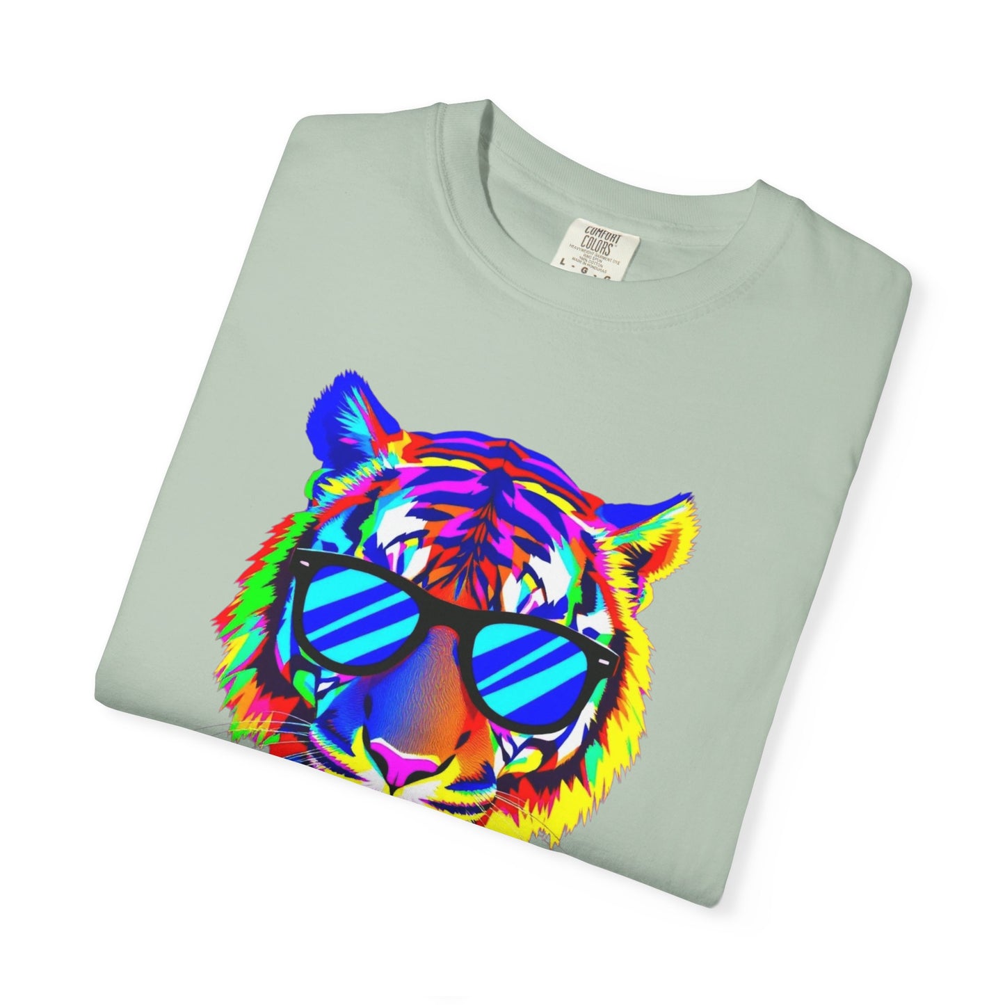Vibrant Tiger Graphic T-Shirt - Unisex, Cool & Colorful Design