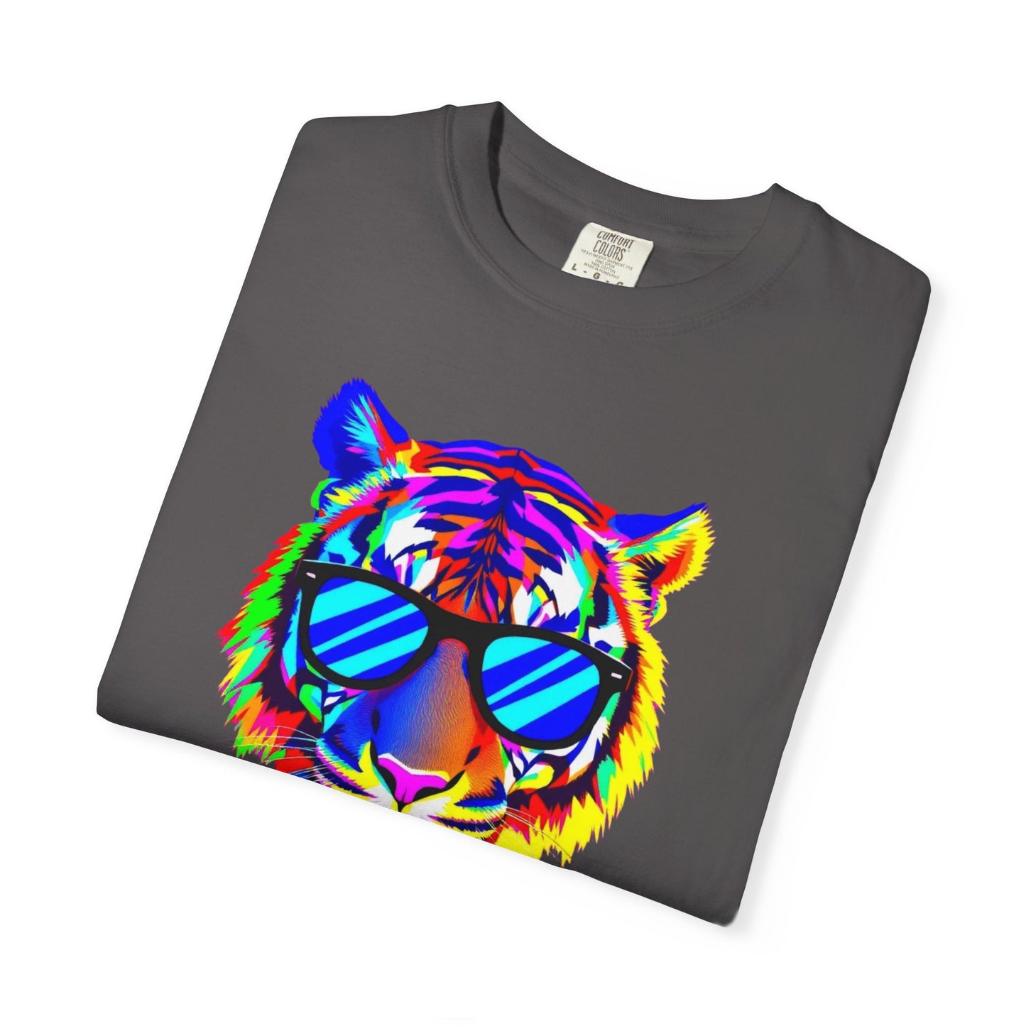 Vibrant Tiger Graphic T-Shirt - Unisex, Cool & Colorful Design