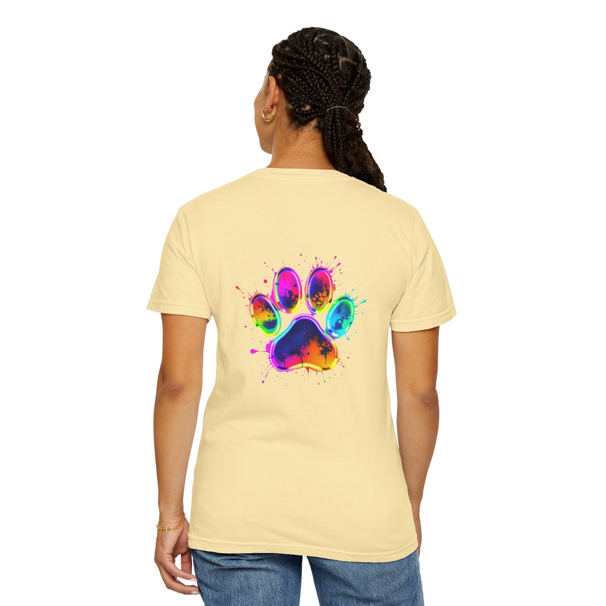 Paw print Graphic T-Shirt, Unisex Vintage Tee, Perfect for Festivals, Beach Days, and Casual Wear, Gift for Sun Lovers
