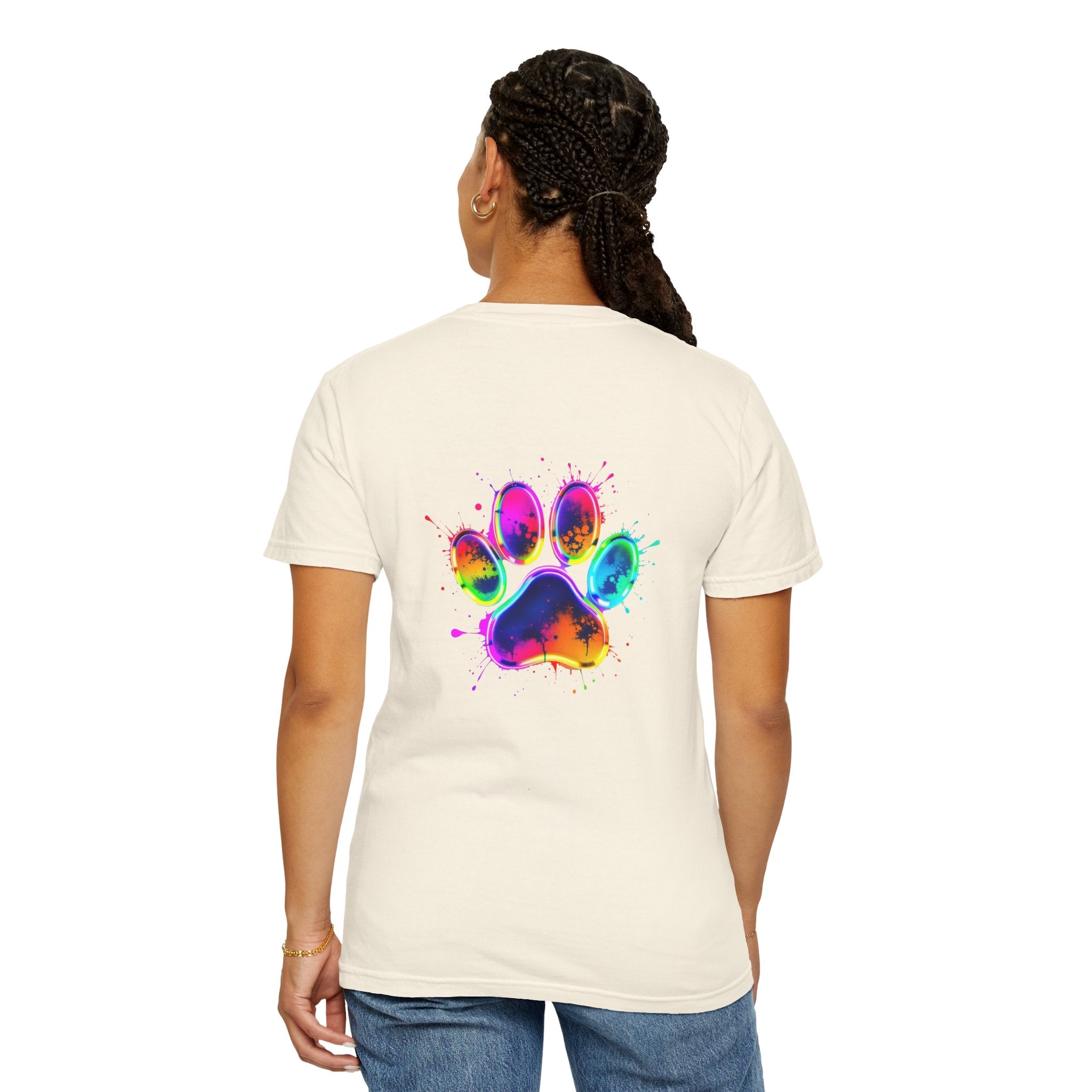 Paw print Graphic T-Shirt, Unisex Vintage Tee, Perfect for Festivals, Beach Days, and Casual Wear, Gift for Sun Lovers